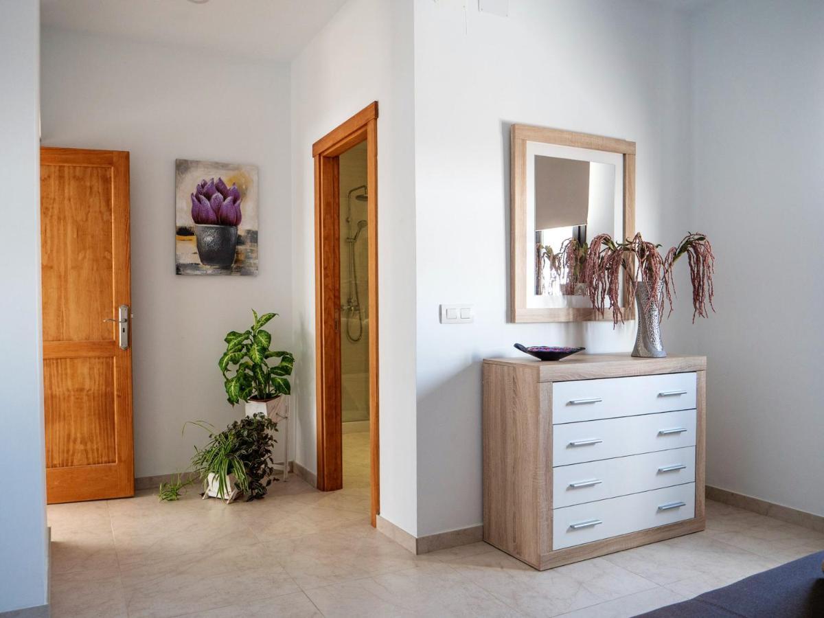 Comfortable House In Tias With Free Parking المظهر الخارجي الصورة
